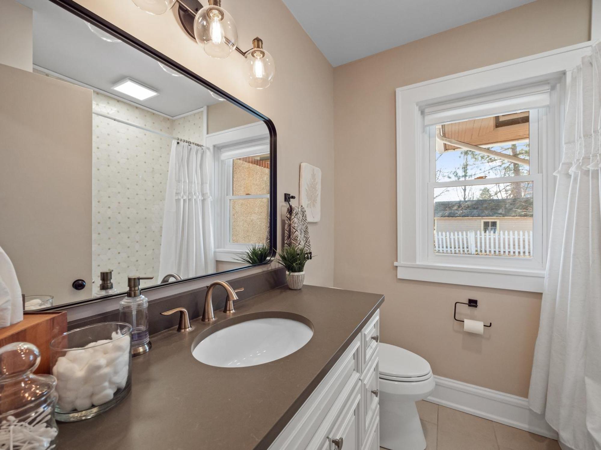 Spanish Charm 4Bed/3Bath Waupaca المظهر الخارجي الصورة